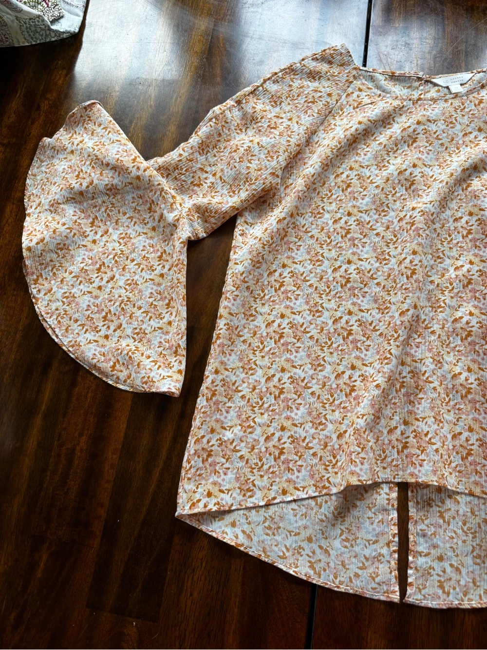 Lauren Conrad LC Light Floral Bell-Sleeve Blouse in Cream and Peach medium